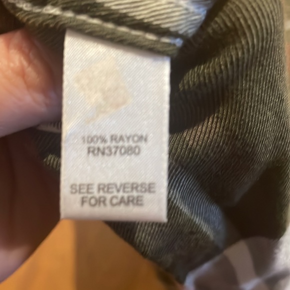 Womens button up tunic shirt. Size large. - Picture 8 of 8